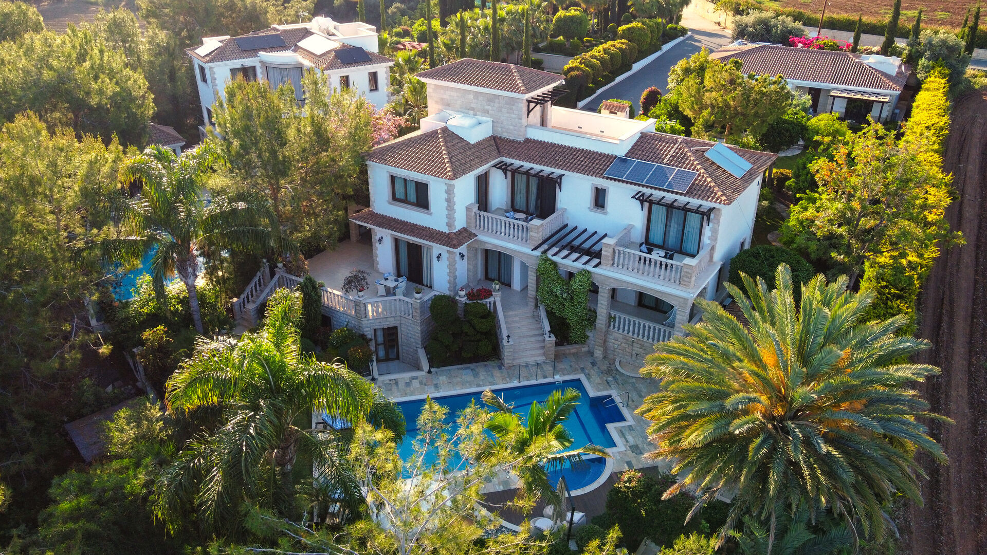 S.V. Balance Hotel вид 1